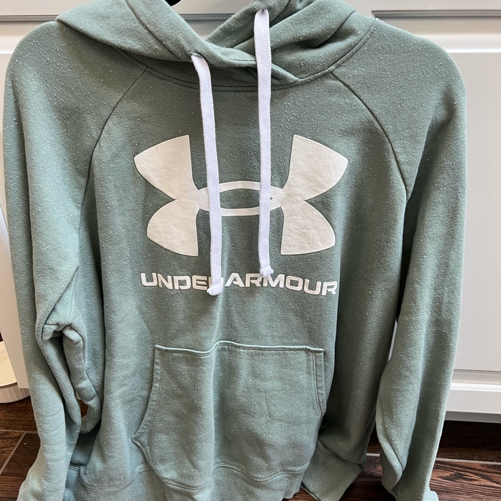 XL Under Armour Hoodie
